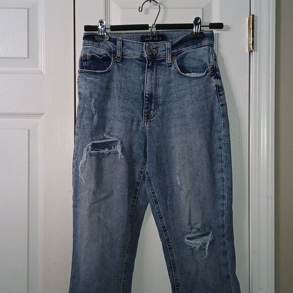 Aeropostale Curvy Mom distressed raw hem Jeans Sz 2 NWOT - Picture 3 of 9